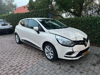  Renault Clio GERESERVEERD!!! 0.9 TCe Bose 2017/5