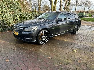 Damaged car Mercedes C-klasse AUTOMAAT! Estate 180 Business Class 125! Avantgarde 2011/9