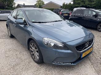 škoda osobní automobily Volvo V-40 1560cc diesel 2013/5
