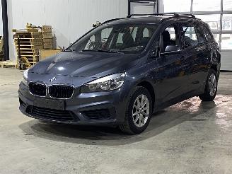 damaged passenger cars BMW 2-serie BMW 2 SERIE 216D 7 PERSOONS 2017/10