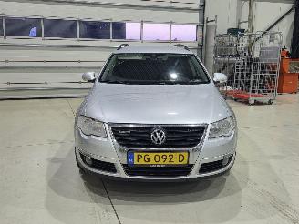 Volkswagen Passat 2.0 TDI Highline Blue TDI picture 3