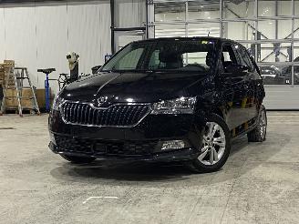 uszkodzony samochody osobowe Skoda Fabia Ambition 2019/12