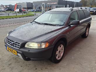 krockskadad bil auto Volvo Xc-70 2.4D 2005/7