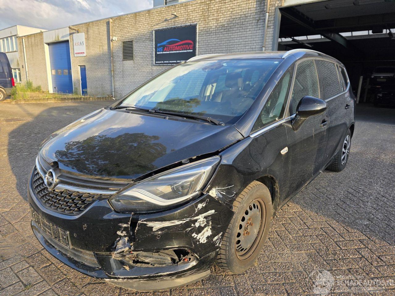 Opel Zafira Tourer Cosmo 7-Persoons Leder Led Navi Camera Stoelverw. Trekhaak 99KW/135PK