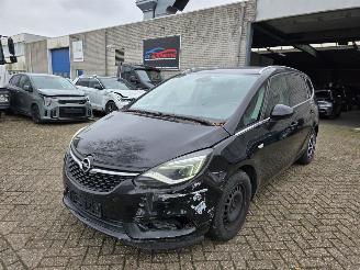 damaged passenger cars Opel Zafira Tourer Cosmo 7-Persoons Leder Led Navi Camera Stoelverw. Trekhaak 99KW/135PK 2017/6