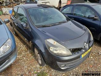  Renault Clio Clio III (BR/CR), Hatchback, 2005 / 2014 1.4 16V 2006/1
