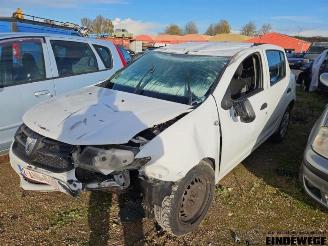 Vrakbiler auto Dacia Sandero Sandero II, Hatchback, 2012 1.2 16V 2010/6