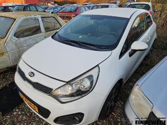 Uttjänta bilar auto Kia Rio Rio III (UB), Hatchback, 2011 / 2017 1.2 CVVT 16V 2013/1