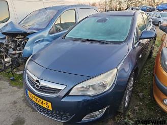 Opel Astra Astra J (PC6/PD6/PE6/PF6), Hatchback 5-drs, 2009 / 2015 1.4 Turbo 16V picture 2