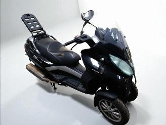 damaged scooters Piaggio  500MP3 2014/3