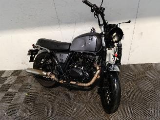 krockskadad bil motor Brixton  BX 125 2018/4