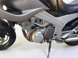 Yamaha TDM 850  picture 10