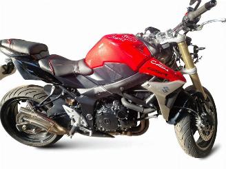 krockskadad bil motor Suzuki  GSR 2011/7