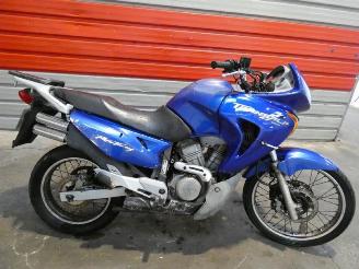 krockskadad bil motor Honda Transalp 650  2002/5