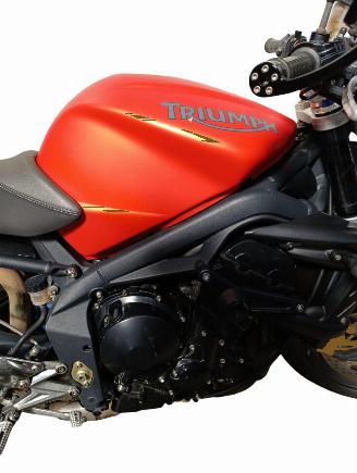 Triumph Street Triple R picture 12