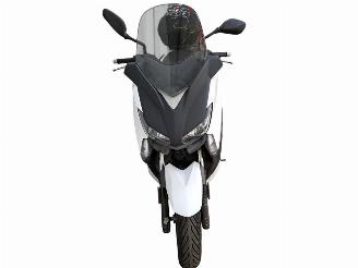 Yamaha  XMAX picture 3