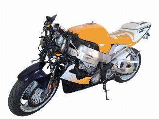 Honda CBR 900 RR picture 9