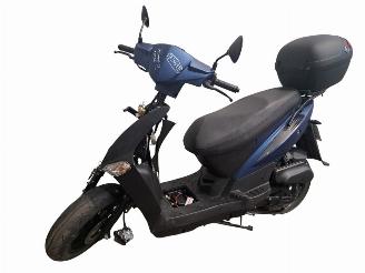 skadebil bromfiets Kymco  AGILITY 2023/1