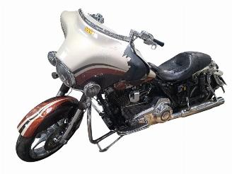 krockskadad bil motor Harley-Davidson Street Glide CVO 2011/1