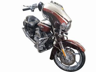 Harley-Davidson Street Glide CVO picture 13