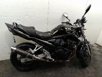 skadebil motor Suzuki Bandit 650  2005/6