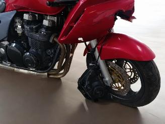 Kawasaki ZR - 7 S picture 17