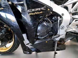 Honda CBR 1000  picture 12