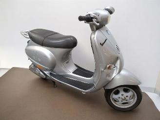 skadebil bromfiets Piaggio  ET4 2003/9