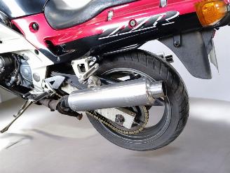 Kawasaki ZZ - R 600  picture 7