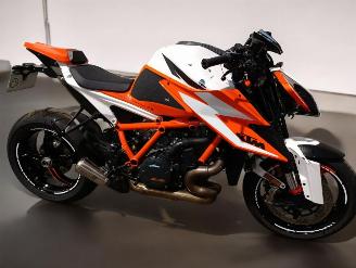 škoda motocykly KTM 1290 Super Duke R  2021/3