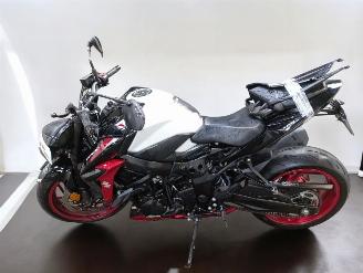 Suzuki GSX 750  picture 3