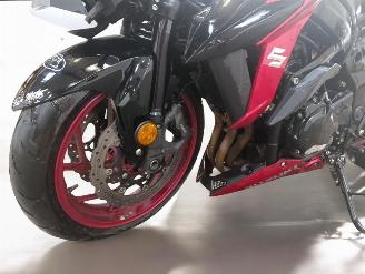 Suzuki GSX 750  picture 7