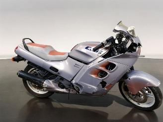 krockskadad bil motor Honda CBR 1000  1988/3