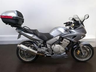 krockskadad bil motor Honda CBF 1000  2007/7