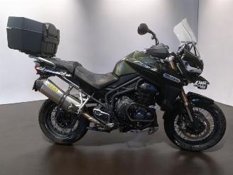 krockskadad bil motor Triumph Tiger EXPLORER XC 2014/9