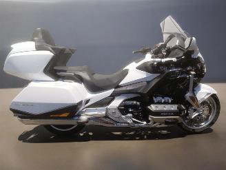 Vaurioauto  motor cycles Honda GoldWing DCT 2022/4