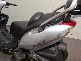 Kymco  GRAND DINK picture 12