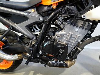 KTM 990 Super Duke  picture 7