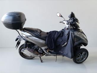 skadebil bromfiets Piaggio  YOURBAN 2011/5