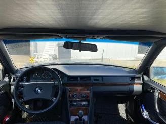 Mercedes E-klasse 230 *Klima* picture 17