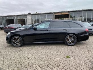 Mercedes E-klasse 300d T AMG Lin* PANO - AHK - KAM - LD* picture 4