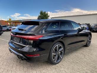 Unfallwagen Audi A6 avant e-tron performance S line * AHK - KAM * 2025/3