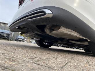 Mercedes E-klasse 300 T Avantgard * KAM - AHK - NAV * picture 17