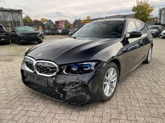 Damaged car BMW M3 40i xDrive Touring *HEAD-UP - PANO - 360 KAM* 2025/3