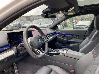 BMW i5 M60 xDrive Touring *HEAD-UP - PANO - AHK* picture 14