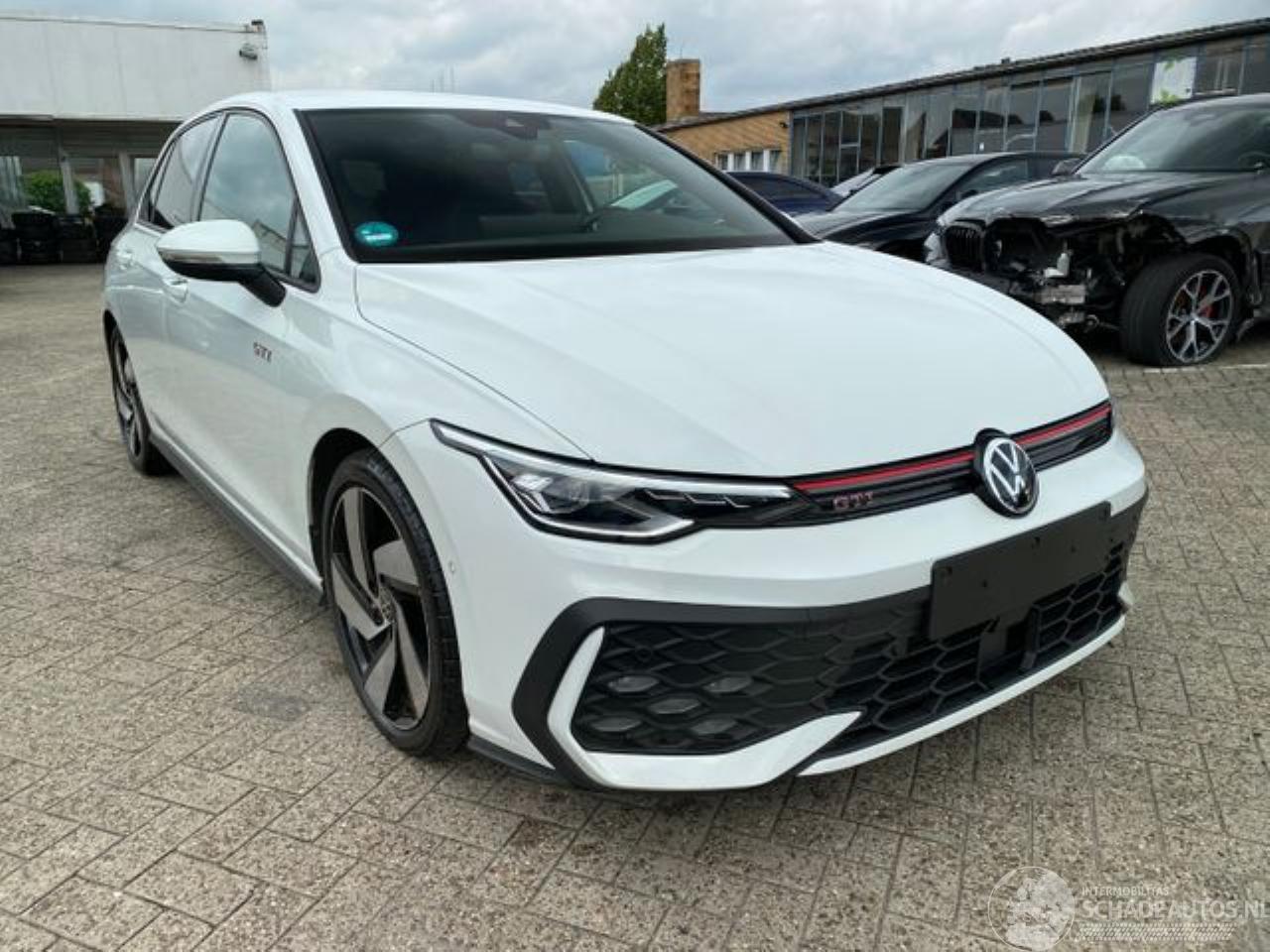 Volkswagen Golf GTI DSG