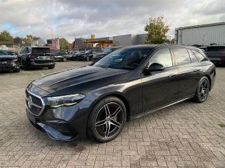 Mercedes E-klasse 300d T 4Matic AMG Lin Prmium*HAD-UP - PANO* picture 2