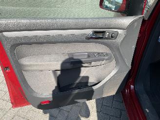 Volkswagen Touran Benzine Airco picture 12