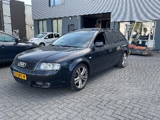 Damaged car Audi  A6 Avant QUATTRO AUTOMAAT 2002/4