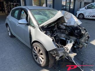 Opel Astra Astra J (PC6/PD6/PE6/PF6), Hatchback 5-drs, 2009 / 2015 1.4 16V ecoFLEX picture 4